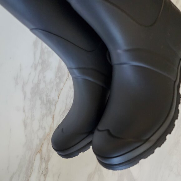 Hunter Women's Original Tall Rain Boots – Sustainable Style 🌧️🌱 - Picture 8 of 14